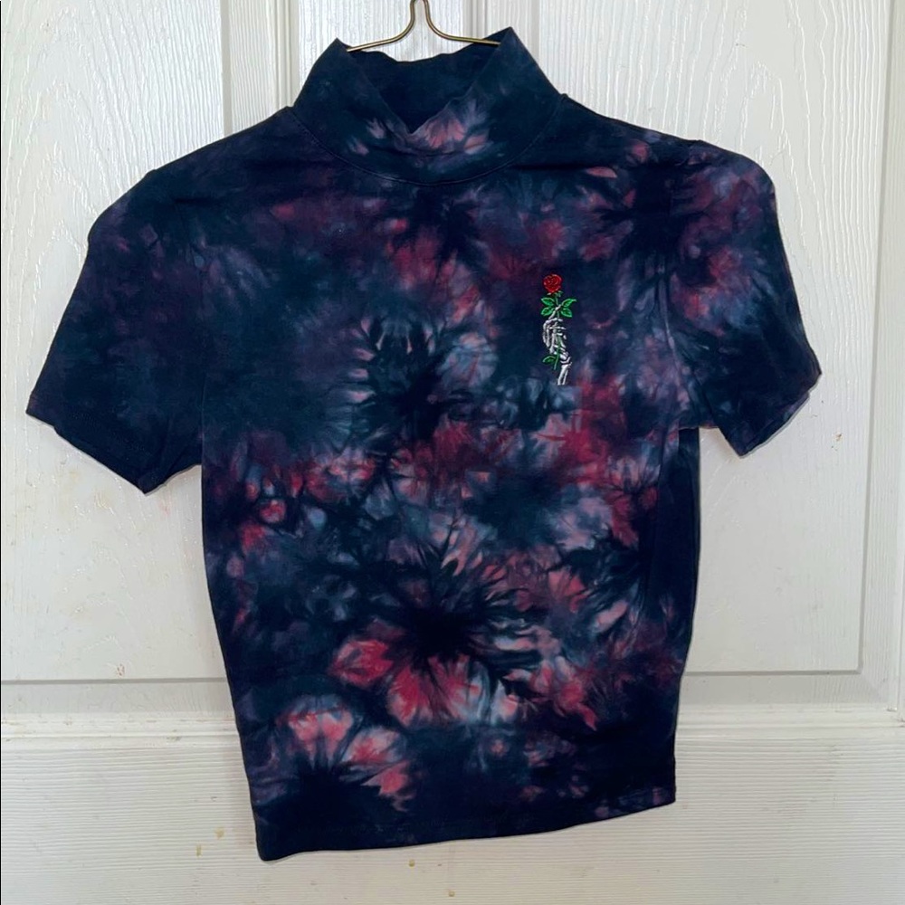 Aesthetic tie-dye crop top